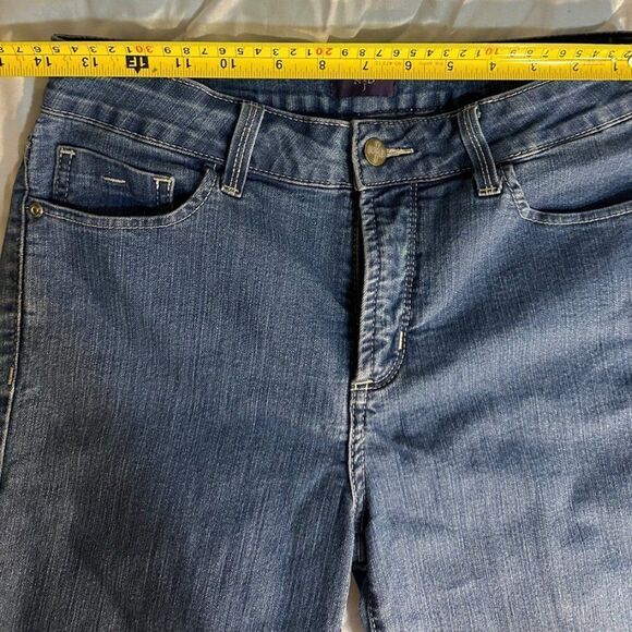 NYDJ Jeans Size 8 Capri 20 Inch Inseam - Picture 4 of 13